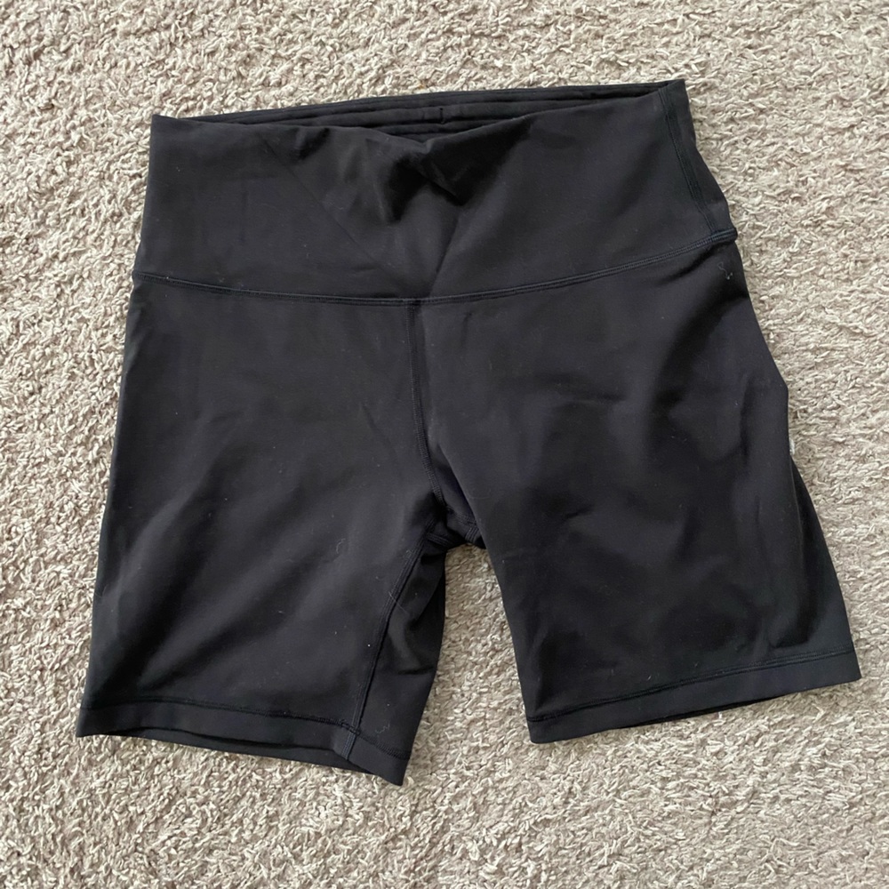 Lululemon Wunder Train High Rise Short 8”